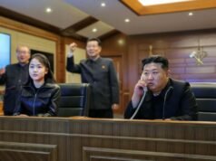 Korea Utara melakukan uji coba sistem peluncur roket ganda 600 mm miliknya