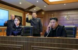 Korea Utara melakukan uji coba sistem peluncur roket ganda 600 mm miliknya