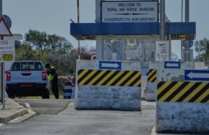 Kemarahan meningkat di Siprus atas kehadiran pangkalan militer Inggris di pulau tersebut.