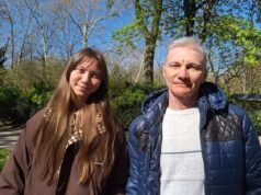 "Saya menarik kebenaran" : Masha, yang dianiaya di Rusia karena gambar anti-perang di Ukraina, disambut di Prancis bersama ayahnya