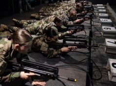 “Kami tidak aman dari perang”: kaum muda menjelaskan alasan mereka mengajukan wajib militer sukarela