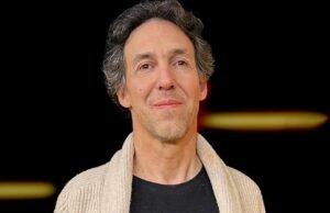 "Anda akan mendapatkan hukuman dua puluh tahun karena kami akan mendakwa Anda dengan tuduhan spionase" : mantan sandera Laurent Vinatier berbicara tentang penahanannya di Rusia