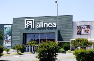 Ayat: 1.200 pekerjaan dihilangkan, perusahaan dilikuidasi