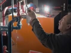 ‘Saya telah berjanji untuk melakukan yang terbaik untuk menyelamatkan perusahaan kami’, sebuah perjuangan yang dilakukan walikota melawan kemerosotan pedesaan