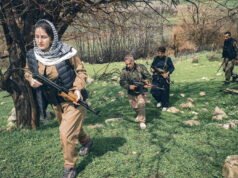 “Saya menunggu untuk melintasi perbatasan dan berperang”: di Irak, tempat para pejuang Kurdi siap memasuki Iran