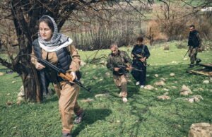 “Saya menunggu untuk melintasi perbatasan dan berperang”: di Irak, tempat para pejuang Kurdi siap memasuki Iran