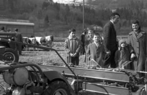 Gambar. Pada bulan Maret 1966, pekan raya ikan haring ke-82 di Rupt-sur-Moselle membuat jantung komersial seluruh lembah berdebar kencang.