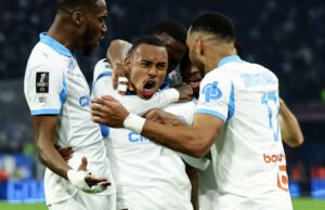 Sepak bola. OM menggulingkan OL di Vélodrome dan kembali terpaut dua poin dari podium di Ligue 1