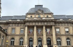 Keadilan. Pengadilan terhadap Samuel Paty: antara 6 dan 15 tahun penjara dan mengajukan banding terhadap empat pria