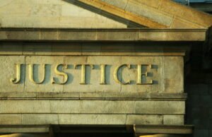 Selama persidangan, ibu dan nenek menyangkal adanya pembunuhan bayi