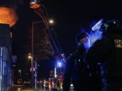 pemuda bersenjata itu dipanggil ke pengadilan