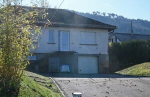 Tidak terlihat selama tiga tahun, bahkan oleh walinya pun tidak. Di mana Liliane Coinchelin berada?