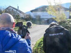 diisolasi, dipantau dengan kamera selama 4 bulan, beratnya hanya 30kg pada akhir cobaan beratnya