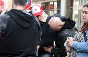 Mulhouse. Aktivis sayap kanan mengundang diri mereka ke demonstrasi hak-hak perempuan, namun polisi turun tangan