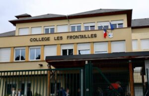 Savoy. Ibu seorang siswa dan saudara iparnya menyerang seorang guru di halaman sekolah: “Saya melihatnya di depan saya dan saya meninju dia”