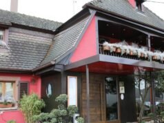 juga. Auberge Au Bœuf di Sessenheim kehilangan bintangnya, diturunkan peringkatnya oleh Panduan Michelin