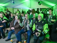 zona penggemar Epinal Wildcats juga berhasil meluncurkan babak play-off di akhir ketegangan di Chambery