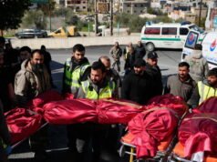 Perang di Timur Tengah. Tentara Israel kembali menyerang pinggiran selatan Beirut setelah tembakan roket dari Hizbullah