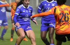 Sepak bola. Para wanita Racing Club de Strasbourg beralih ke Paris FC
