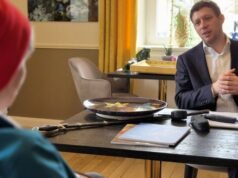 yang pertama dengan kesuksesan tak terduga