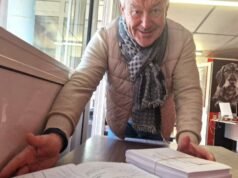 Kota 2026. Di Vittel, pabrik percetakan Lesœur mulai melambat setelah dua minggu mencetak surat suara dan kredo