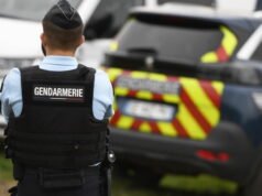 Jala. “Dia berhasil keluar dari mobil”: Seorang pria yang diduga melakukan pemerkosaan melarikan diri saat dia kembali ke penjara