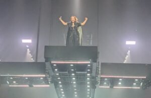 Budaya. Sinterklas memilih Grenoble untuk rekaman konsernya di bioskop!