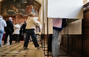 Kota 2026. Partisipasi sekitar tengah hari pemulihan sangat sedikit dibandingkan tahun 2020, di tengah krisis Covid