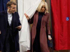 Live Municipal 2026. Partisipasi kurang dari 20% pada pukul 12:00, Emmanuel Macron memberikan suara di Le Touquet