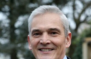 walikota yang keluar dipilih kembali