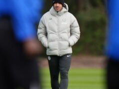 Sepak bola. Chelsea dilarang merekrut selama setahun