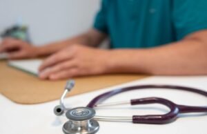 Kesehatan. Vila dengan kolam renang, laporan pengeluaran untuk sampanye… Ordo Dokter yang dipilih oleh IGF