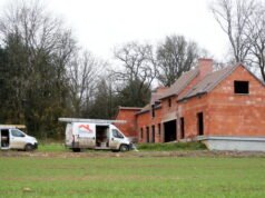 suku bunga pinjaman naik pada bulan Februari