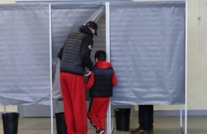 pemilih kembali ke tempat pemungutan suara di 44 kota… ikuti putaran kedua hari ini