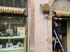 Colmar. Toko perhiasan Roelly dirampok di tengah malam dengan mobil ram