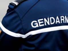 Mundolsheim. Sebuah peniti “ditanam” di belakang leher: seorang anak sekolah berusia 14 tahun terluka