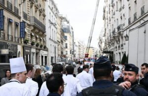 Paris. Istana Le Bristol dilanda kebakaran: ratusan orang dievakuasi