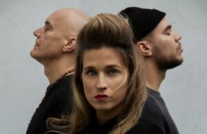 Selah Sue dan Deluxe di Fort Kléber untuk edisi baru yang didesain ulang