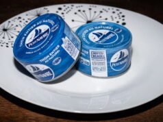 Petit Navire menawarkan untuk menganalisis kaleng tuna Anda di laboratorium