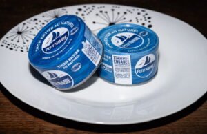 Petit Navire menawarkan untuk menganalisis kaleng tuna Anda di laboratorium