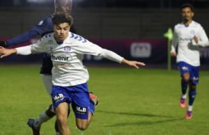 Sepak bola. Pengambil tendangan bebas, penggiring bola… Siapakah Elias Smaali, pemain muda yang muncul di FC Mulhouse?