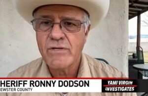 sheriff Texas dibanjiri pesan setelah dia memanggil saksi