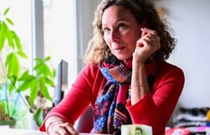 Daripada. Terdampar di Asia, mereka menghabiskan puluhan ribu euro untuk kembali