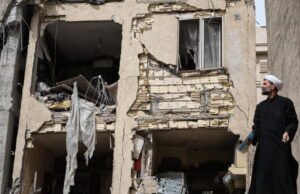 Perang di Timur Tengah. Serangkaian ledakan melanda Teheran, kota pelabuhan Iran dekat Selat Hormuz