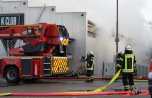 Kehl. Klub malam K Club dilanda kebakaran di dekat Strasbourg tadi malam, penyebabnya belum jelas