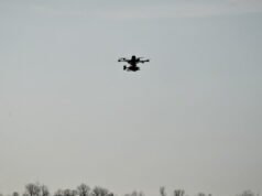 Rusia. Warga sipil tewas dalam serangan pesawat tak berawak Ukraina, pelabuhan Laut Baltik terbakar