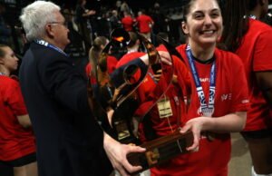 Bola voli. Wawancara, kontrol doping dan ketinggalan kereta… Léa Soldner tidak kembali pada hari Sabtu dengan Volley Mulhouse Alsace