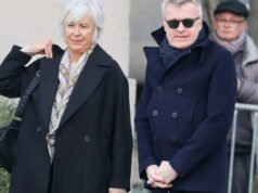 seluruh “geng Ruquier” hadir di Père-Lachaise