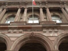 Mulhouse. Pada usia 67 tahun, dia membawa senjata meskipun ada perintah pengadilan dan mengemudi dalam keadaan mabuk: 14 bulan penjara