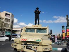 Perang di Timur Tengah. Serangan Israel ke Teheran, situs militer diserang